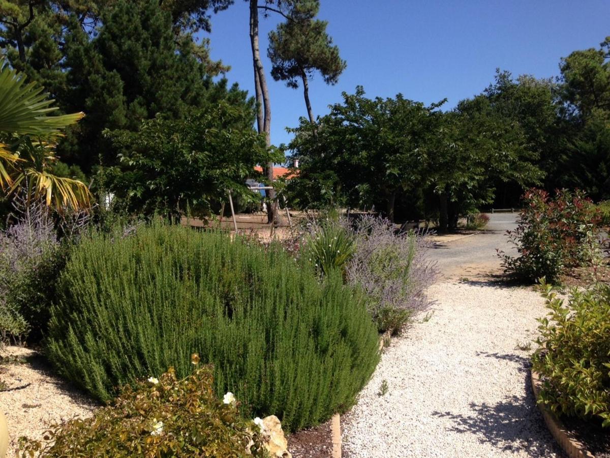 Ulvf Les Hibiscus Hotel Saint-Jean-de-Monts Exterior foto